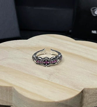 Classic Cruciform Ring