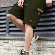 Men’s army green casual cargo shorts for summer fashion