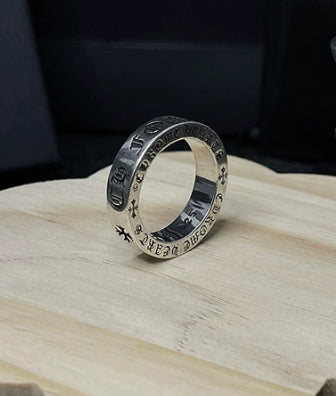 Classic Cruciform Ring