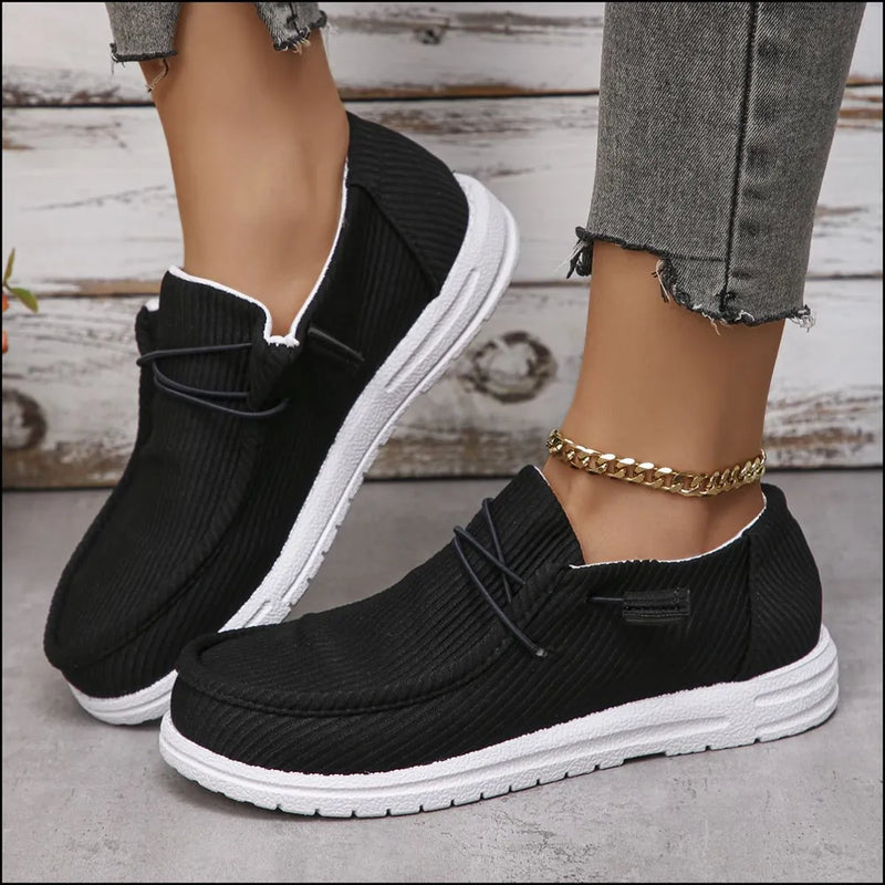 Retro Round Toe Sneakers