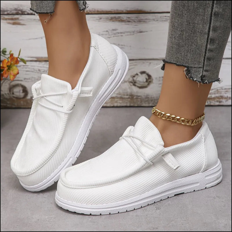 Retro Round Toe Sneakers