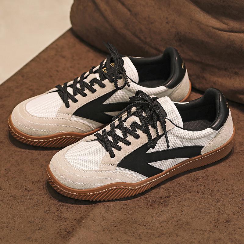 Comfortable lace up mesh sneakers with rubber outsole