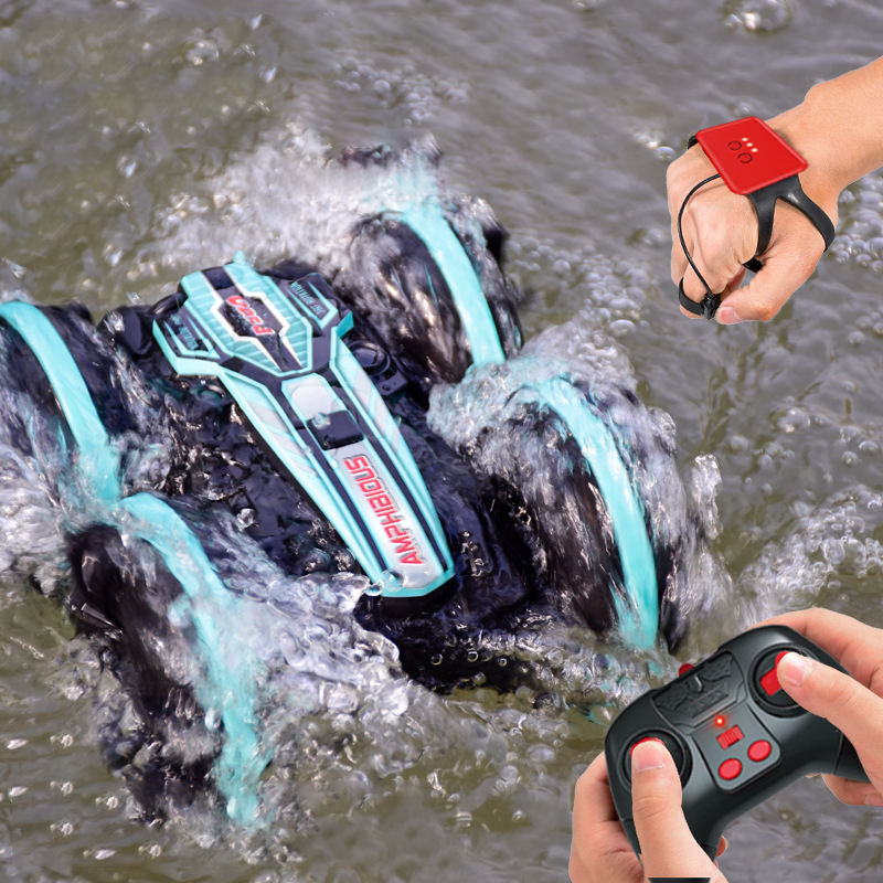 4WD Amphibious Stunt Car 2.4G Remote Control Waterproof Double-Sided Driving Tank Car