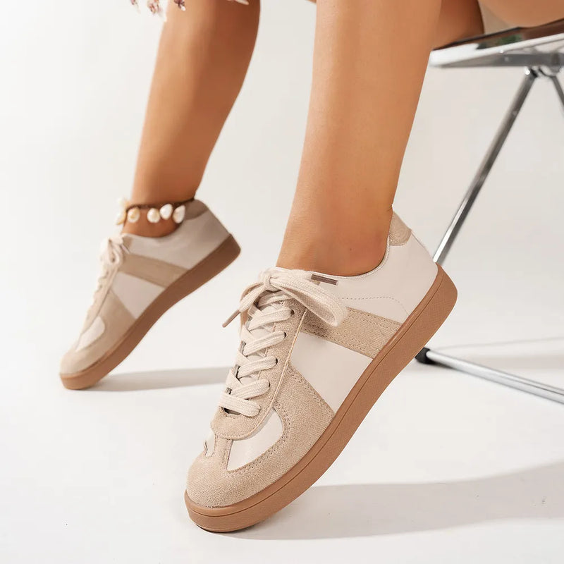 Lace Up Round Toe Flat Sneakers