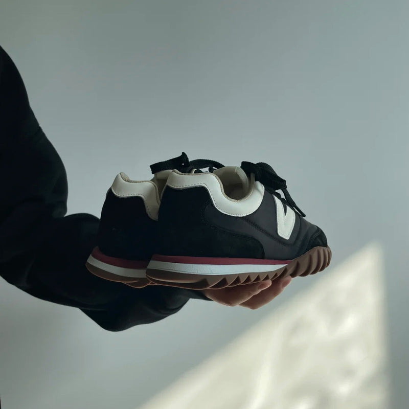 Lace Up Contrast Flat Sneakers