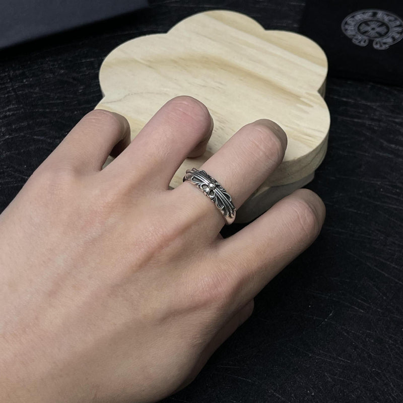 Classic Cruciform Ring