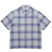men's plaid short sleeve shirt featuring a relaxed fit and breathable fabric for casual street style.